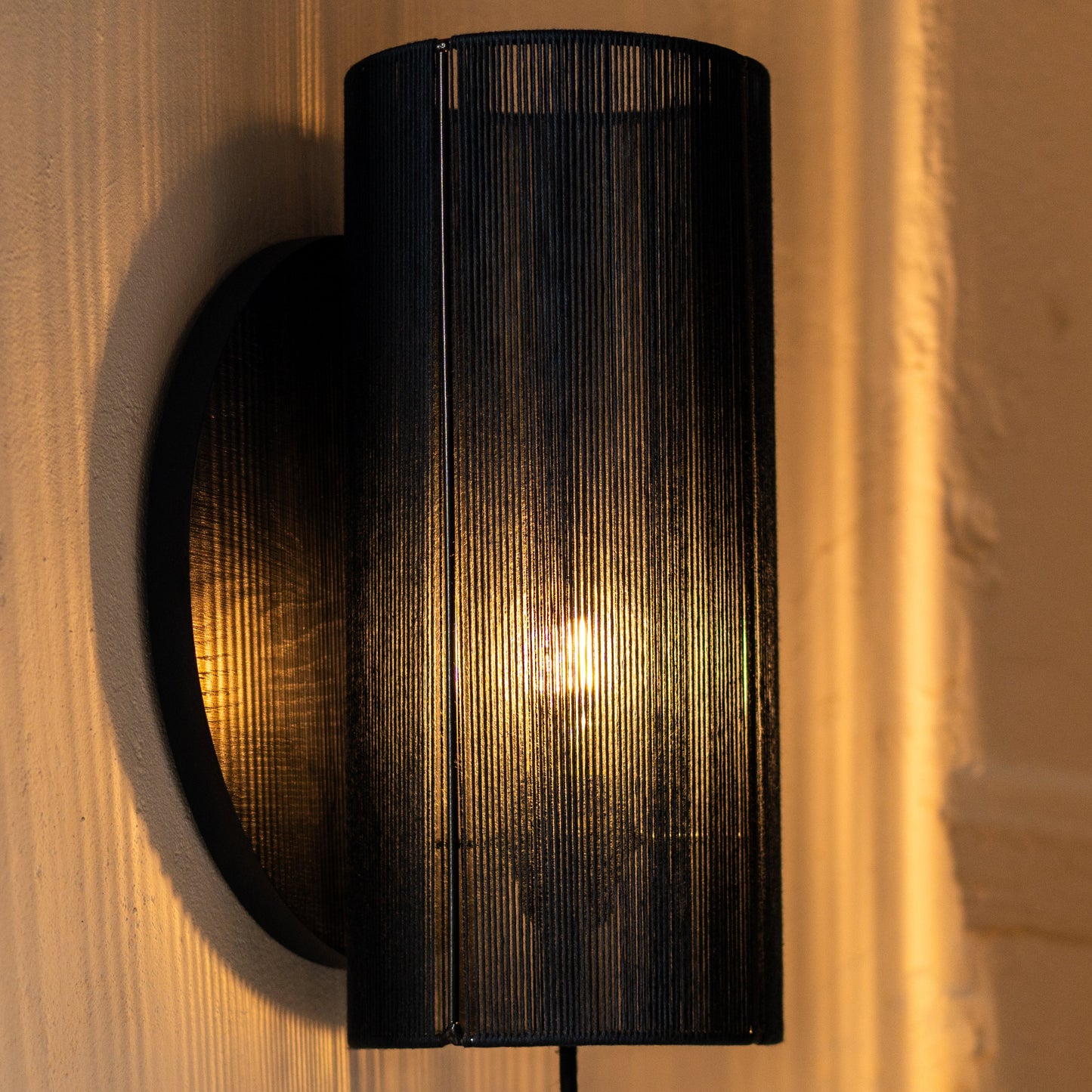 Africana Veldt Wall Sconce - Noir (small)